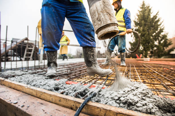 Best Affordable concrete contractor  in Grand Coulee, WA